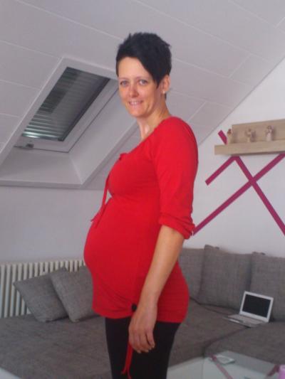 Bild zu Freitag .....zeigt her eure Babybäuchen - Forum für Dezember - Mamis
