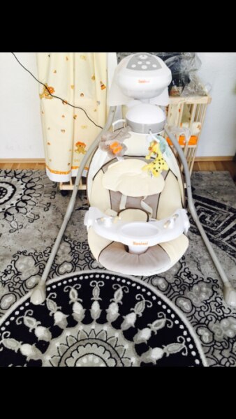 Bild zu Unsere elektrische Babyschaukel - Forum für Dezember - Mamis