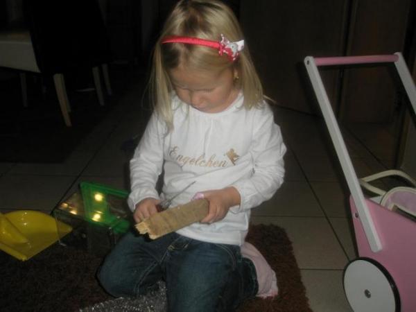 Bild zu guckt mal, hier mein engel mit einem messer - Baby Forum - Allgemeine Themen