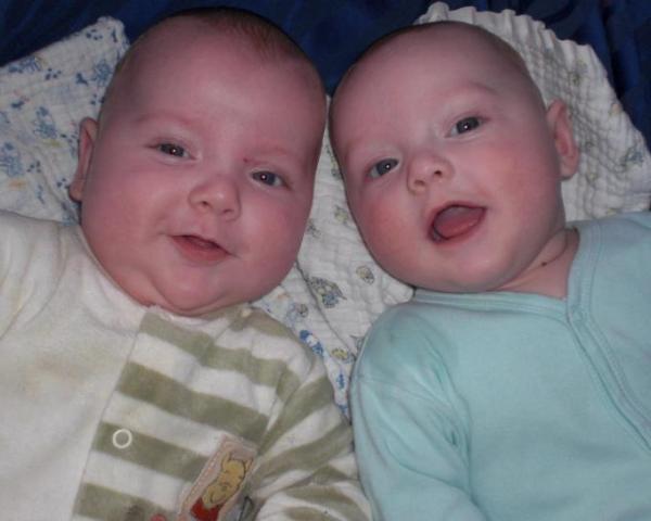 Bild zu Erfahungsaustausch mit Zwillingen - Baby Forum - Allgemeine Themen