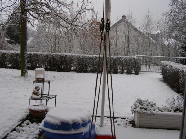 Bild zu Bei uns hat es die Nacht geschneit *freu*... - Baby Forum - Allgemeine Themen