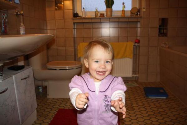 Bild zu Foto von meiner süßen Tochter - Baby Forum - Allgemeine Themen