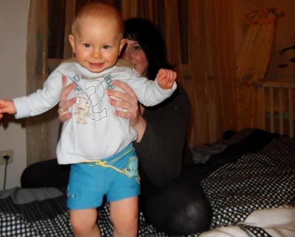 Bild zu Aaaaa, ich geh kaputt!! wir haben jetzt eine Badehose!! - Baby Forum - Allgemeine Themen