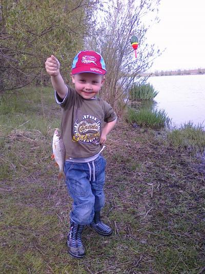 Bild zu Waren heute angeln, Mini hat 7(!) Fische gefangen! - Baby Forum - Allgemeine Themen