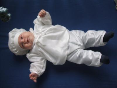 Bild zu und jetzt dürft ihr nochmal gucken... so sieht es angezogen aus - Baby Forum - Allgemeine Themen