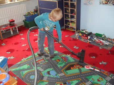 Bild zu Sohnemann wiederlegt grade alles ;-)))) - Baby Forum - Allgemeine Themen