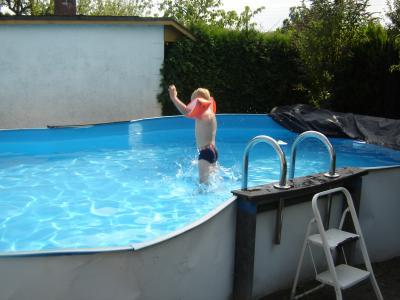 Bild zu so ich bin im pool - Baby Forum - Allgemeine Themen