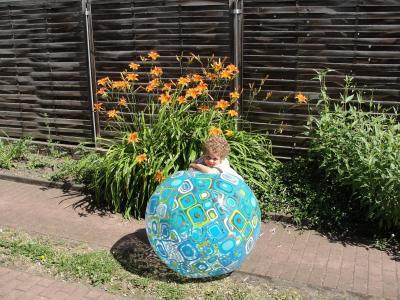 Bild zu Haben einen Wasserball für den Urlaub bekommen! Als ob ich DEN am Strand - Baby Forum - Allgemeine Themen