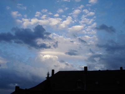 Bild zu so sah der Himmel vorhin bei uns aus... - Baby Forum - Allgemeine Themen