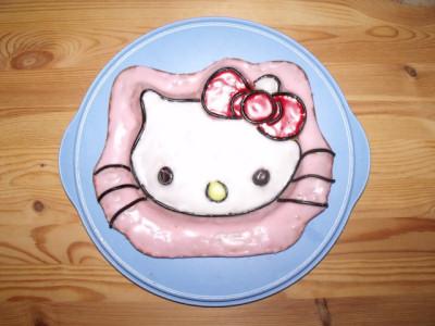 Bild zu Der Hello Kitty Geburtstagskuchen für meine " Kleine " ist fertig - Baby Forum - Allgemeine Themen