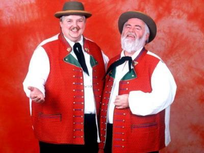 Bild zu apropos "partnerlook..." ich habe ein bild gefunden von Werner und ihrem Gatten. - Baby Forum - Allgemeine Themen