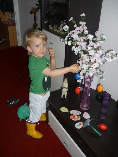 Bild zu Mein Kurzer hat gestern wunderbar österlich geschmückt... - Baby Forum - Allgemeine Themen
