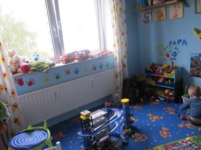 Bild zu Das allererste Mal mit Fingerfarben hantiert... - Baby Forum - Allgemeine Themen
