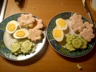Bild zu Die kinder haben das abend essen, Heute das erste mal aufgegessen!! - Baby Forum - Allgemeine Themen