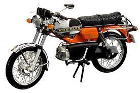 Bild zu Wie reagiert ihr,wenn eine Mama mit ihrem Kind Moped fahren will? - Baby Forum - Allgemeine Themen