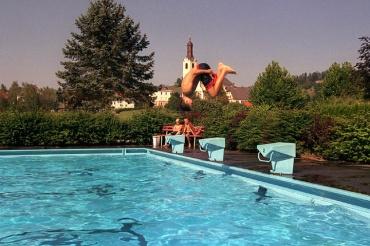 Bild zu Hab grad ein foto von unseren schwimmbad gefunden - Baby Forum - Allgemeine Themen