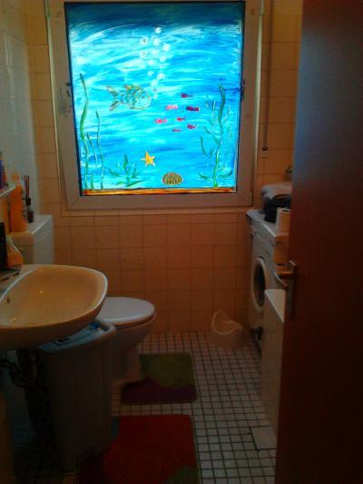 Bild zu ich habe mein badezimmer fenster neu bemalt - Baby Forum - Allgemeine Themen