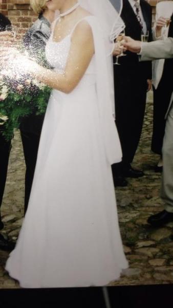 Bild zu Wir sind gerade so schön dabei.... Das ist mein Brautkleid ;-))) - Baby Forum - Allgemeine Themen