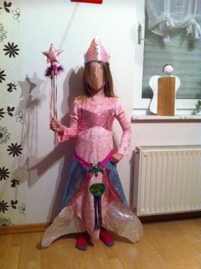 Bild zu So sieht ein Kostüm von Kolkrabe angezogen aus. - Baby Forum - Allgemeine Themen