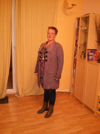 Bild zu Neues Outfit..... und glücklich - Baby Forum - Allgemeine Themen