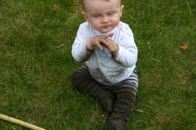 Bild zu Herrliches Foto vom letzten Sommer - Matschepatsche ist was feines < 3 - Baby Forum - Allgemeine Themen