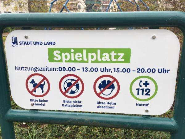 Bild zu Schild am Spielplatz - Baby Forum - Allgemeine Themen