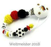Bild zu Geht die Fussballliebe zu weit? - Baby Forum - Allgemeine Themen