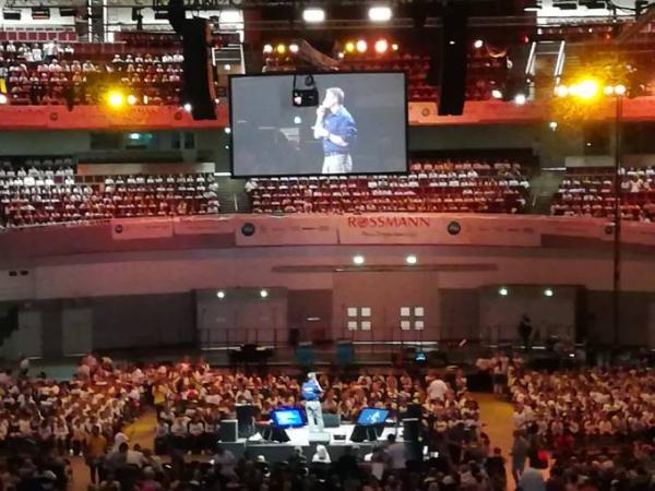 Bild zu Update zu "Klasse! Wir singen" ... Fotos ;-) - Baby Forum - Allgemeine Themen