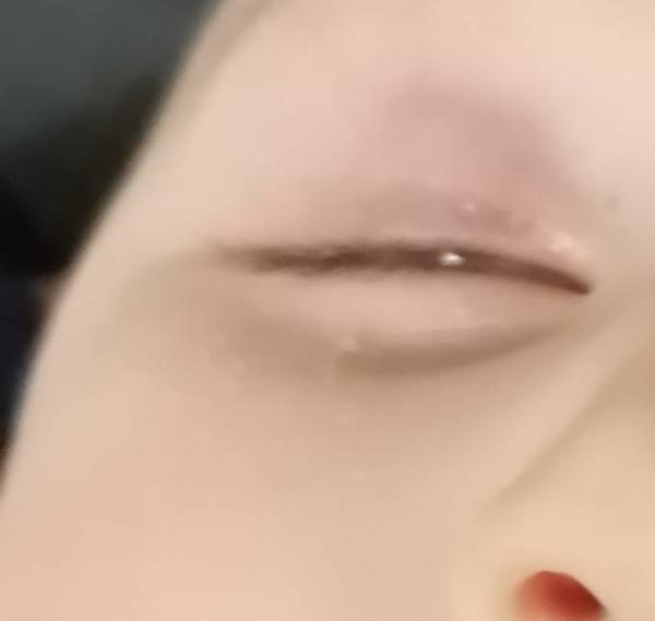 Bild zu Baby schläft mit offenen Augen - Baby Forum - Allgemeine Themen