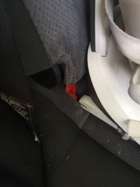 Bild zu Wir bekommen Kindersitz (Bebe2Luxe) nicht angeschlossen (Mitsubishi Outlander) - Baby Forum - Allgemeine Themen
