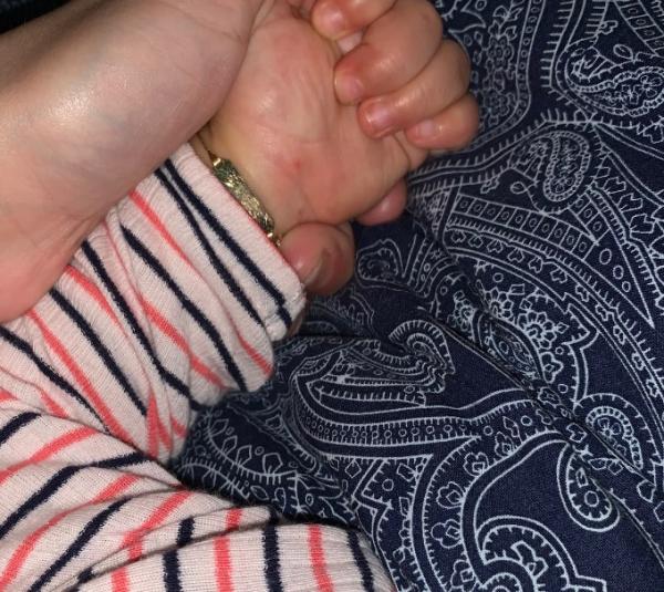 Bild zu Roter harter Punkt am Hand Gelenk - Baby Forum - Allgemeine Themen