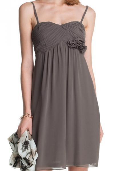 Bild zu Stola oder Bolero zum Kleid? Und welche Farbe? - Wellness, Fitness und Beauty