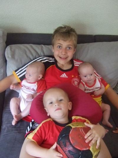 Bild zu Schweine sorry Schweinsteiger die Daumen drücken!! - Sport Forum