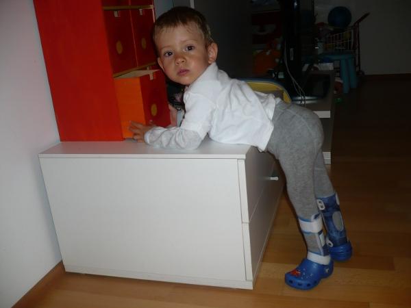 Bild zu Elias mit den kleinsten crocs die ich je gesehen hab ... - Schwanger unter 20 - Forum für junge Schwangere und Eltern
