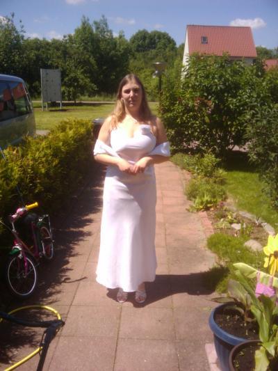 Bild zu mein hochzeitskleid! - Schwanger unter 20 - Forum für junge Schwangere und Eltern