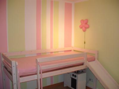 Bild zu Meine selbst gestrichene Wand im Kinderzimmer... - Einrichten und Deko