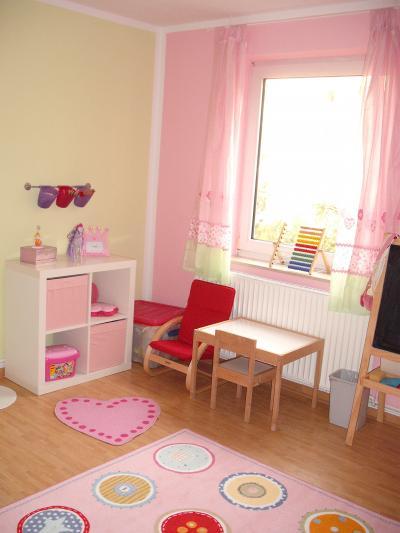 Bild zu Hier mal die aktuellen Bilder von dem Zimmer meiner Tochter! - Einrichten und Deko