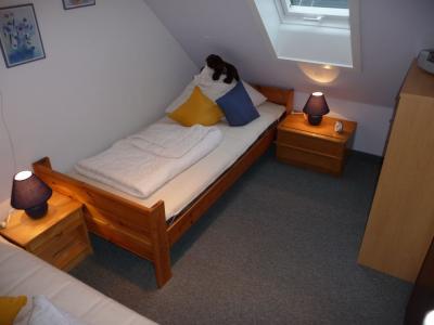 Bild zu Farbfrage für kleines Kinder-Schlafzimmer - Einrichten und Deko