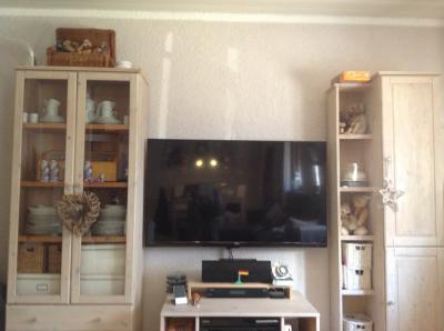 Bild zu @pabelu... Bilder von der Nähe und farbige Wand... - Einrichten und Deko