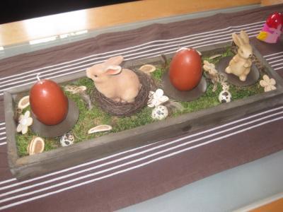 Bild zu auch mal ein bißchen von meiner Osterdeko zeigen möchte :-) Bild 1 WoZi-Tisch - Ostern