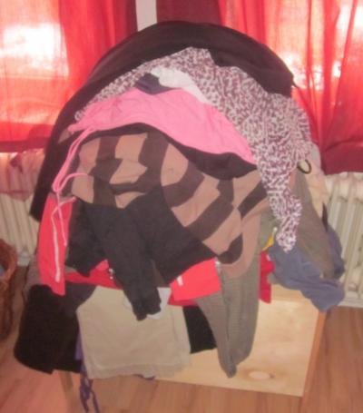 Bild zu Nach dem fast 15 kg runter sind, hab ich grad meinen Schrank ausgemistet - Diätclub - Forum und Erfahrungsaustausch