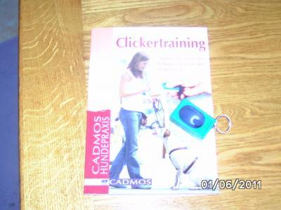Bild zu Verkaufe von COSMOS Hundepraxis das Buch Clickertraining neu mit Clicker - Haustiere
