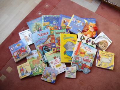 Bild zu Kiste mit Kinderbüchern - Bücherforum