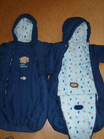 Bild zu 2 dicke Winteroveralls sind startklar für die 2. Runde - Mehrlinge - für Eltern mit Zwillingen, Drillingen und mehr