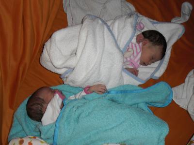 Bild zu Arwen und Emilia sind da :-) - Mehrlinge - für Eltern mit Zwillingen, Drillingen und mehr