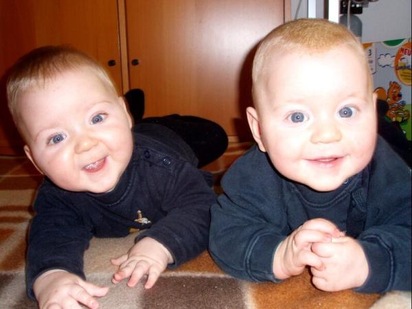 Bild zu schaut mal, meine Jungs - Frühchen - für Eltern mit frühgeborenen Babys