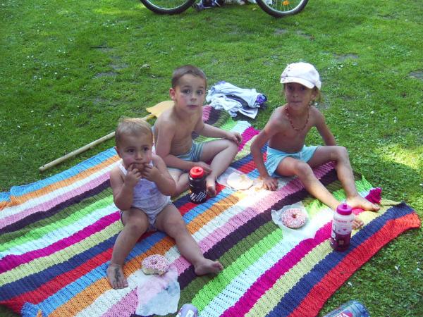 Bild zu 2x5 jahre und 1x2jahre das sind sie heute;-) - Frühchen - für Eltern mit frühgeborenen Babys