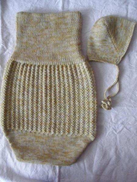 Bild zu Frühchen - Set aus 100% MerinoWolle! - Frühchen - für Eltern mit frühgeborenen Babys