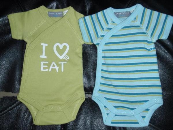 Bild zu zwei traumschöne Frühchenbodys NEU abzugeben - Frühchen - für Eltern mit frühgeborenen Babys
