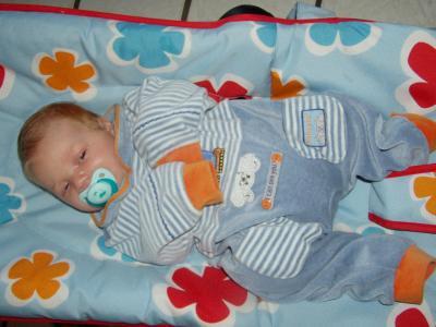 Bild zu essen-schlafen-rhythmus - Frühchen - für Eltern mit frühgeborenen Babys